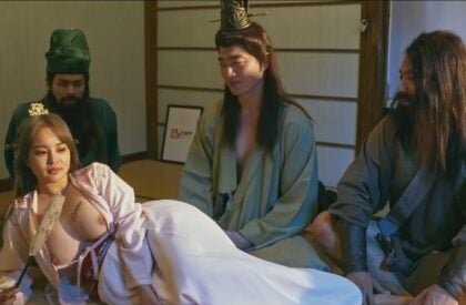 Tự quảng cáo sách thô tục với ba huynh đệ Lưu Quan Trương sử dụng lồn để củng cố tình anh em