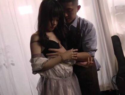 Con cặc hài lòng với người thợ mộc tạo ra nó vào giữa đêm