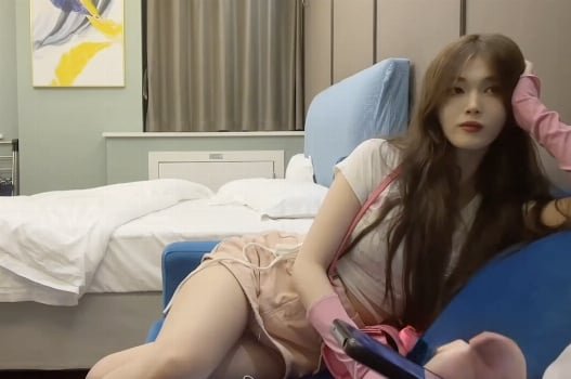 Em bán dâm nóng bỏng khiến tình dục phát điên