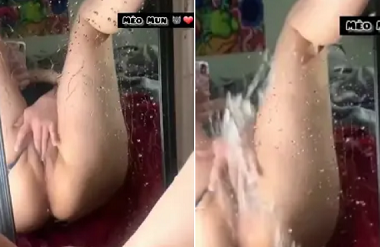 Đụ bướm có nước bắn