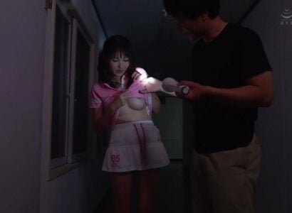 Huấn luyện viên nữ của đội godf đưa nhau vào tình huống 